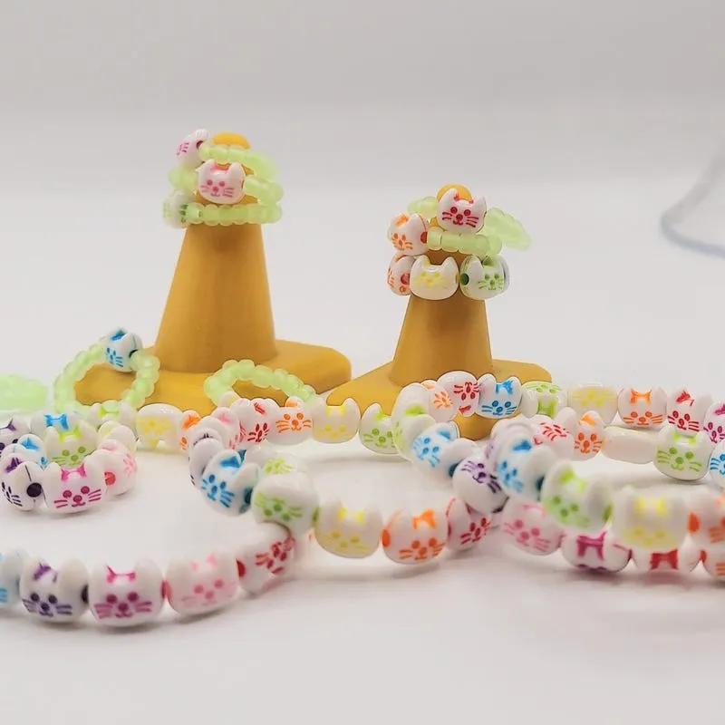Mom and Daughter Kitty Cat Bracelet Set with Ring - Me and Mini Me Sets for Mother's Day - Pastel Beaded Bracelets - Gift idea for Spring